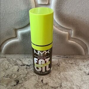 4/$14 NYX Fat Oil Chillz Cooling Lip Oil in Fold16 Strawberry Slush, NEW
